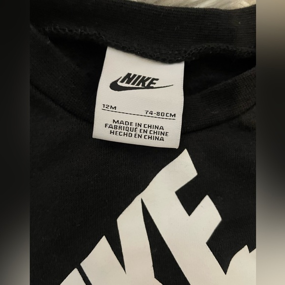 Nike 2 Piece set. (Sweater & Sweat pants) size 12M - Picture 3 of 6